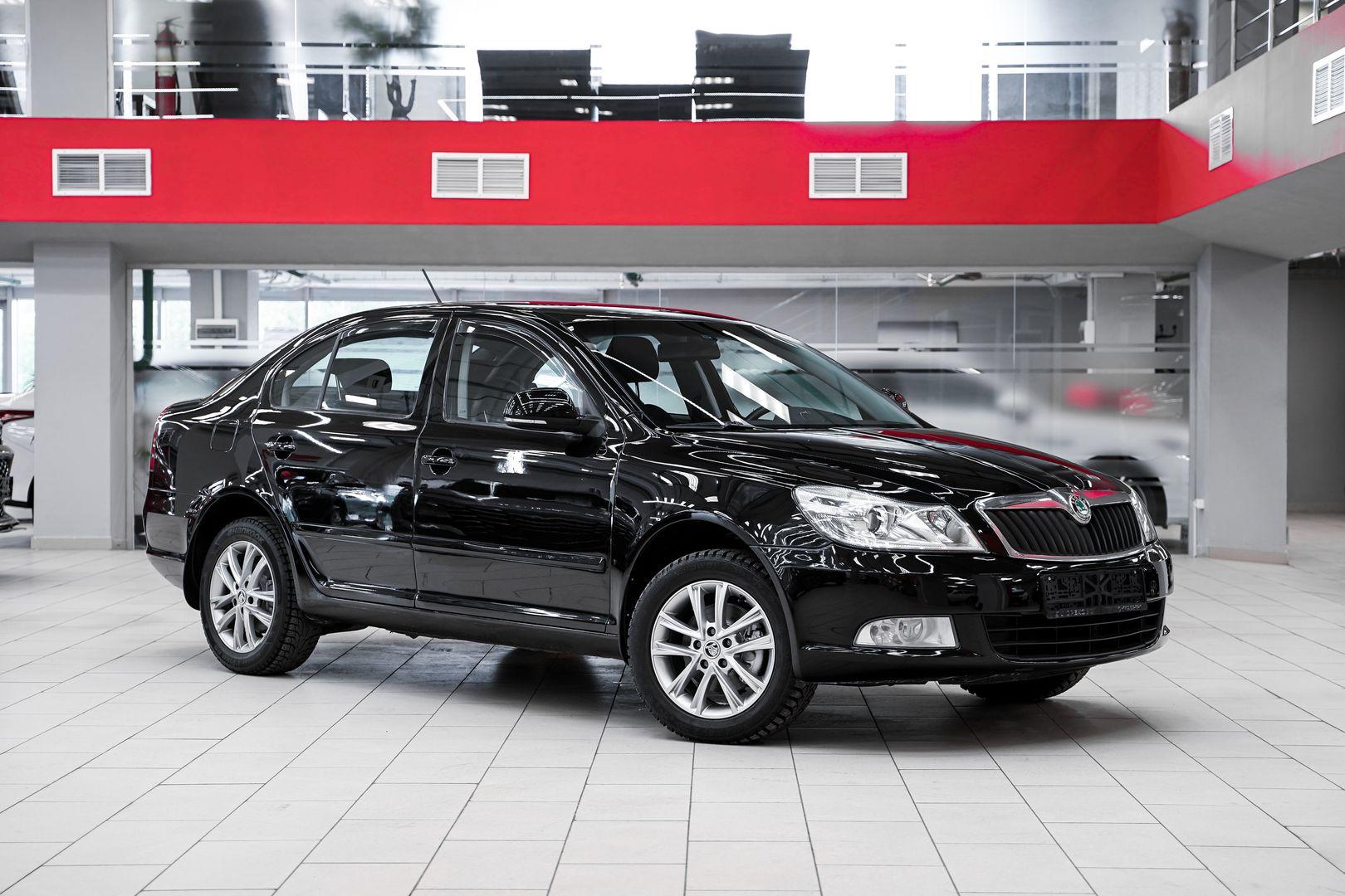 Skoda Octavia 2012, черный, ДЦ Орехово