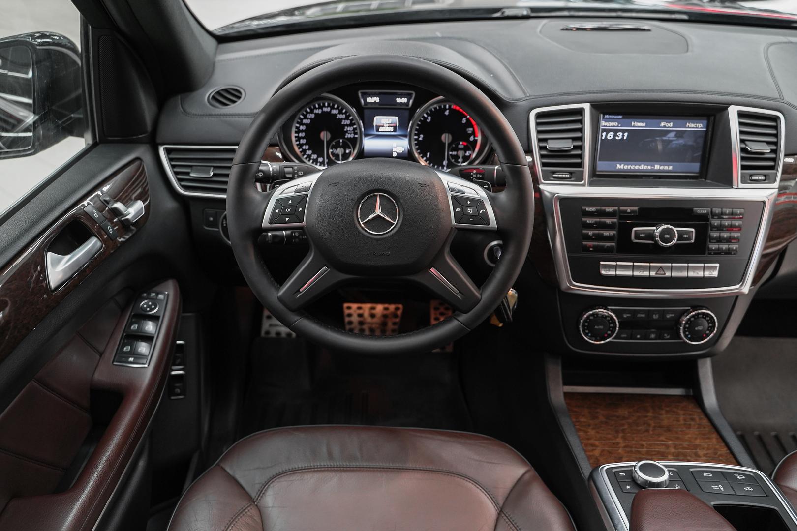 Mercedes-Benz GL-Класс 2013, черный, ДЦ Орехово