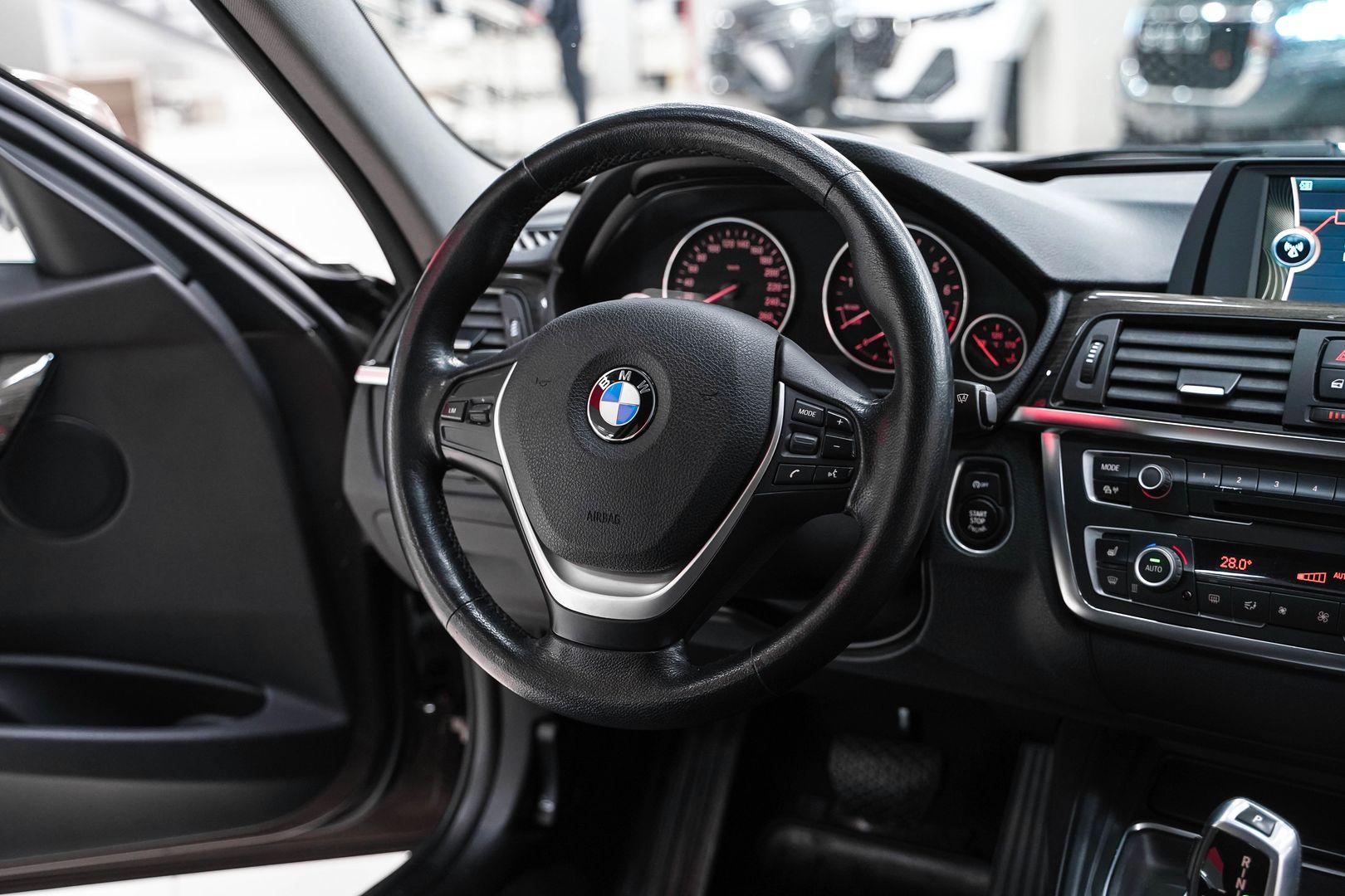BMW 3 серии 2012, коричневый, ДЦ Орехово