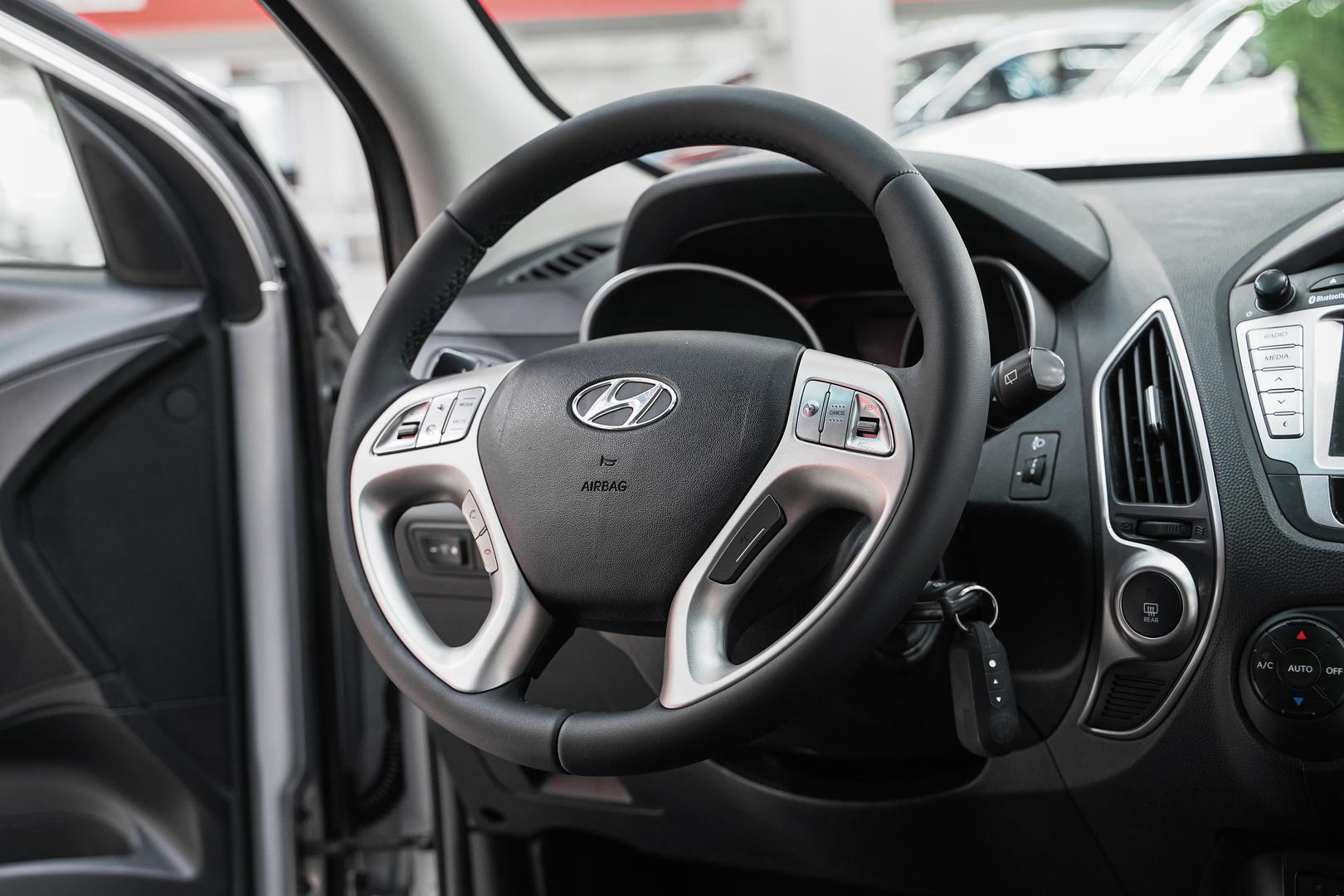 Hyundai ix35 2012, серебряный, ДЦ Орехово
