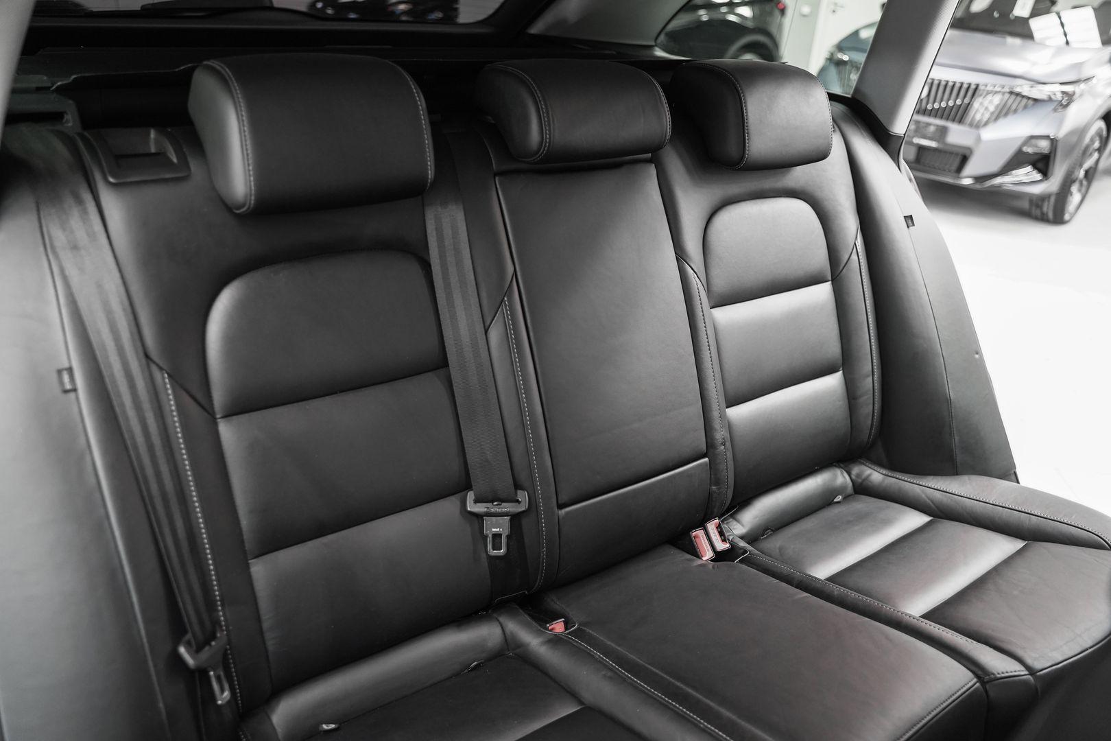 Skoda Superb 2013, черный, ДЦ Орехово