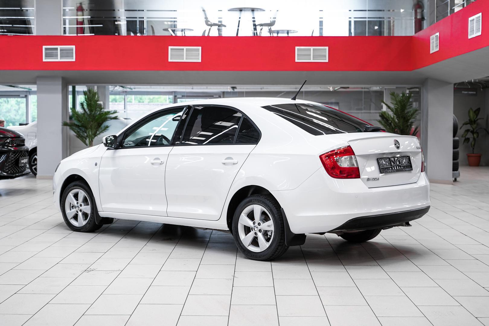Skoda Rapid 2015, белый, ДЦ Орехово