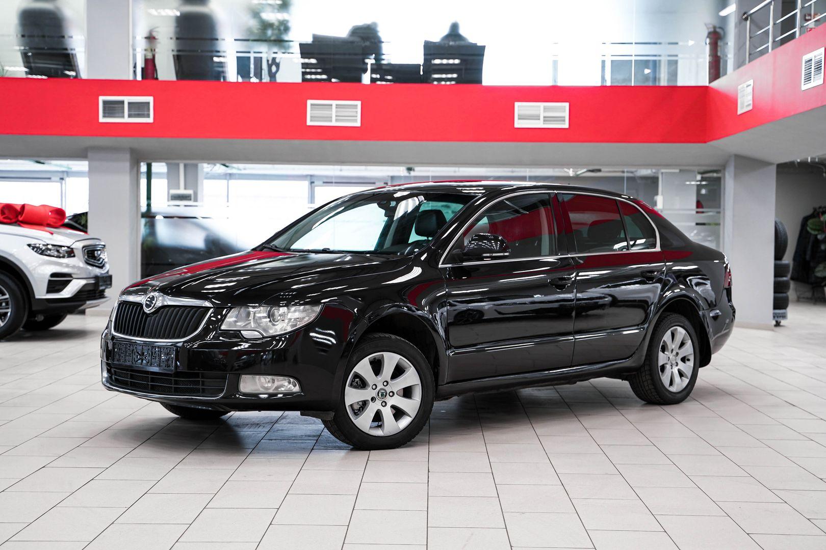 Skoda Superb 2010, черный, ДЦ Орехово