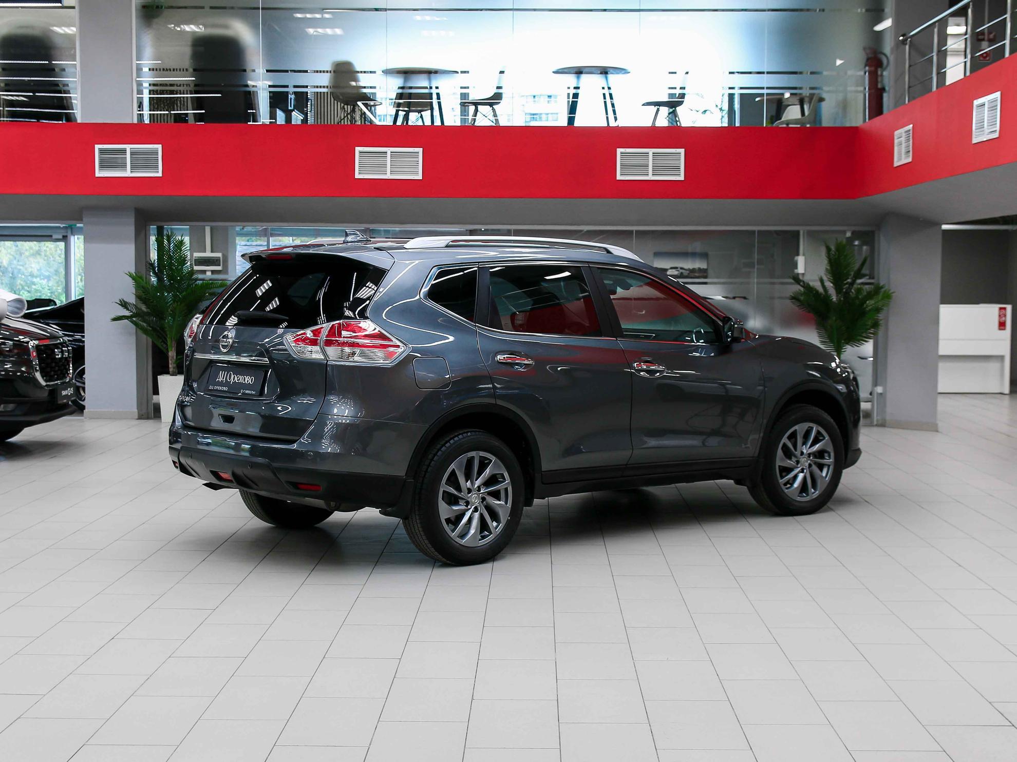 Nissan X-Trail 2018, серый, ДЦ Орехово
