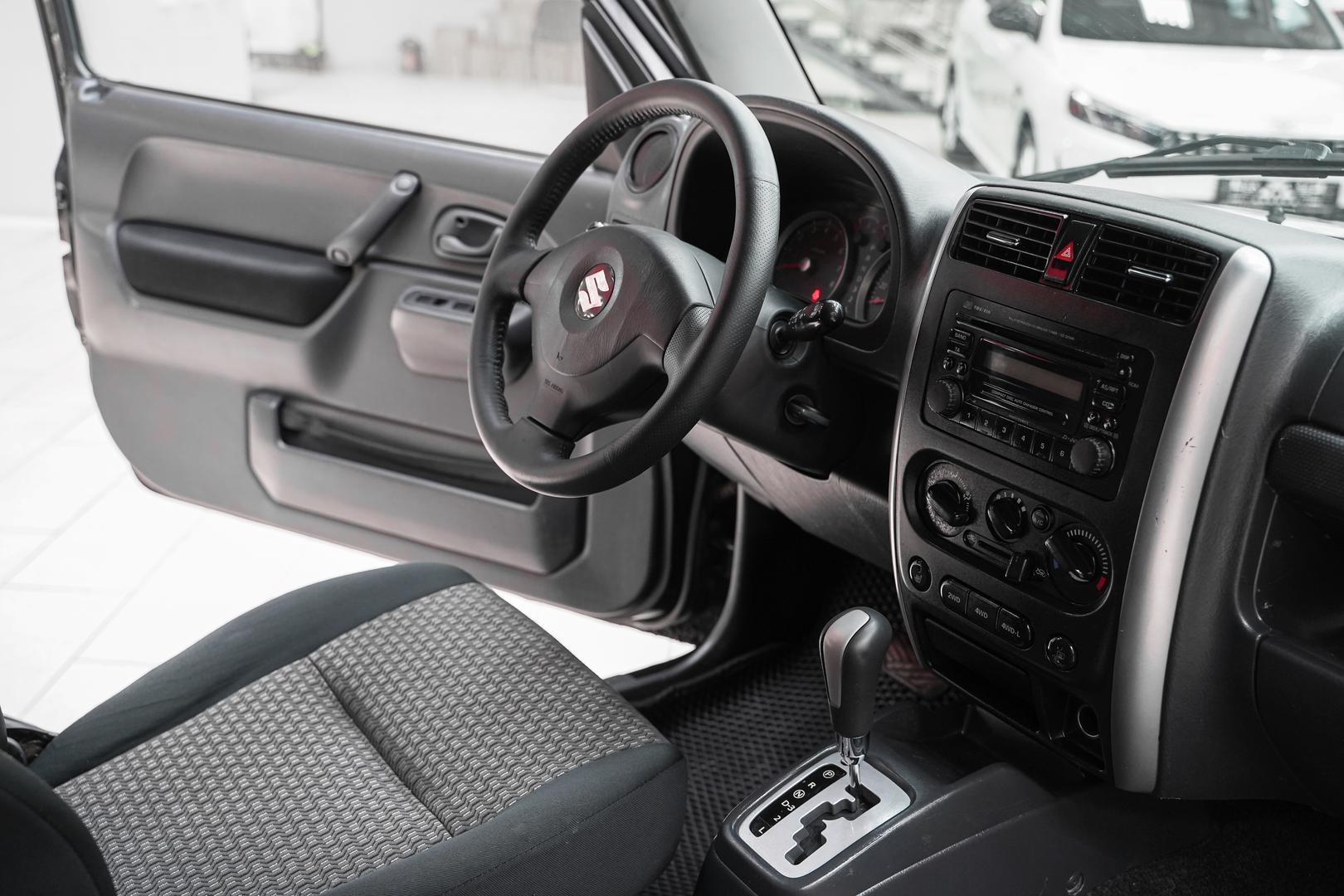 Suzuki Jimny 2011, черный, ДЦ Орехово