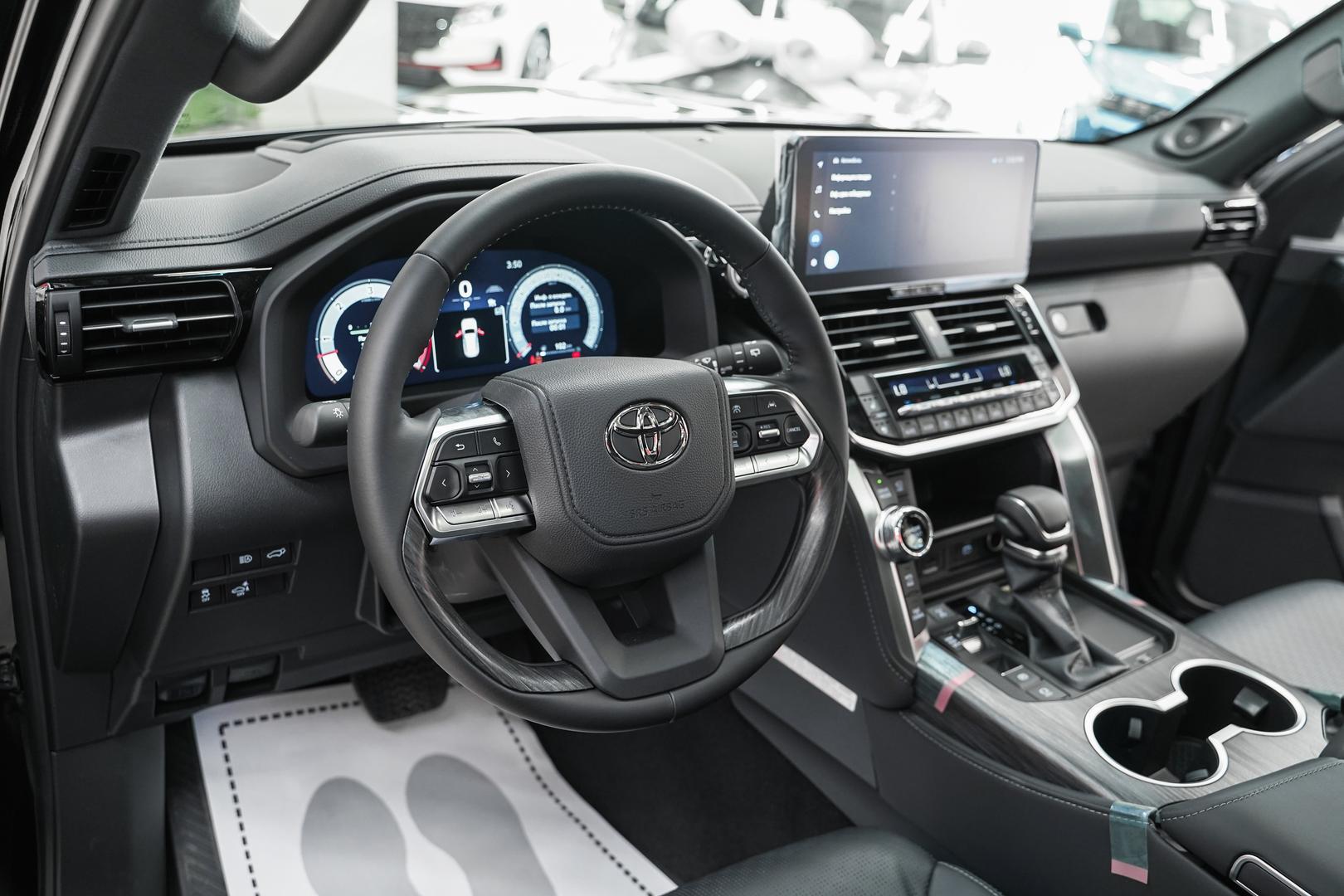 Toyota Land Cruiser 2025, черный, ДЦ Орехово