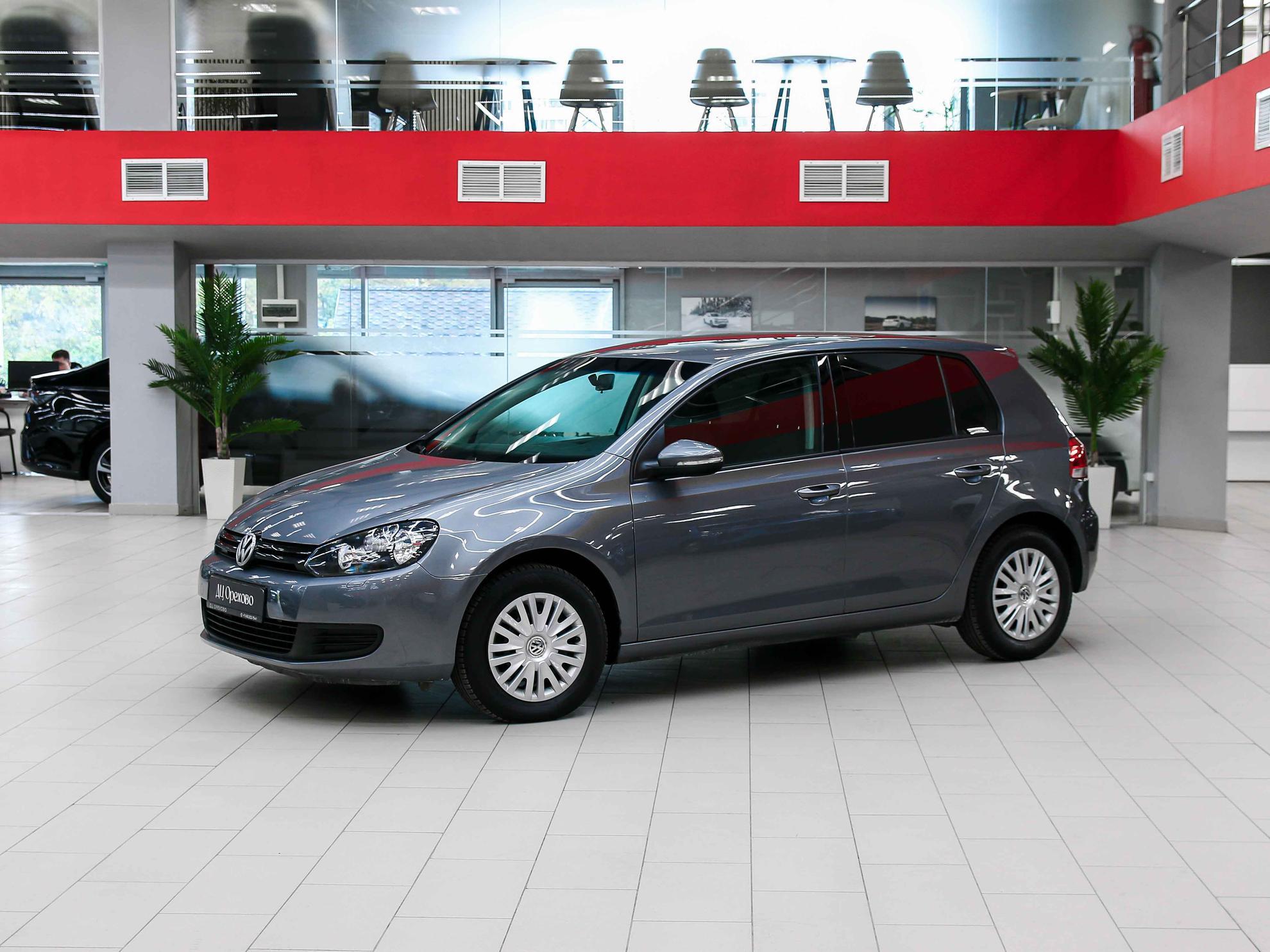 Volkswagen Golf 2011, серый, ДЦ Орехово