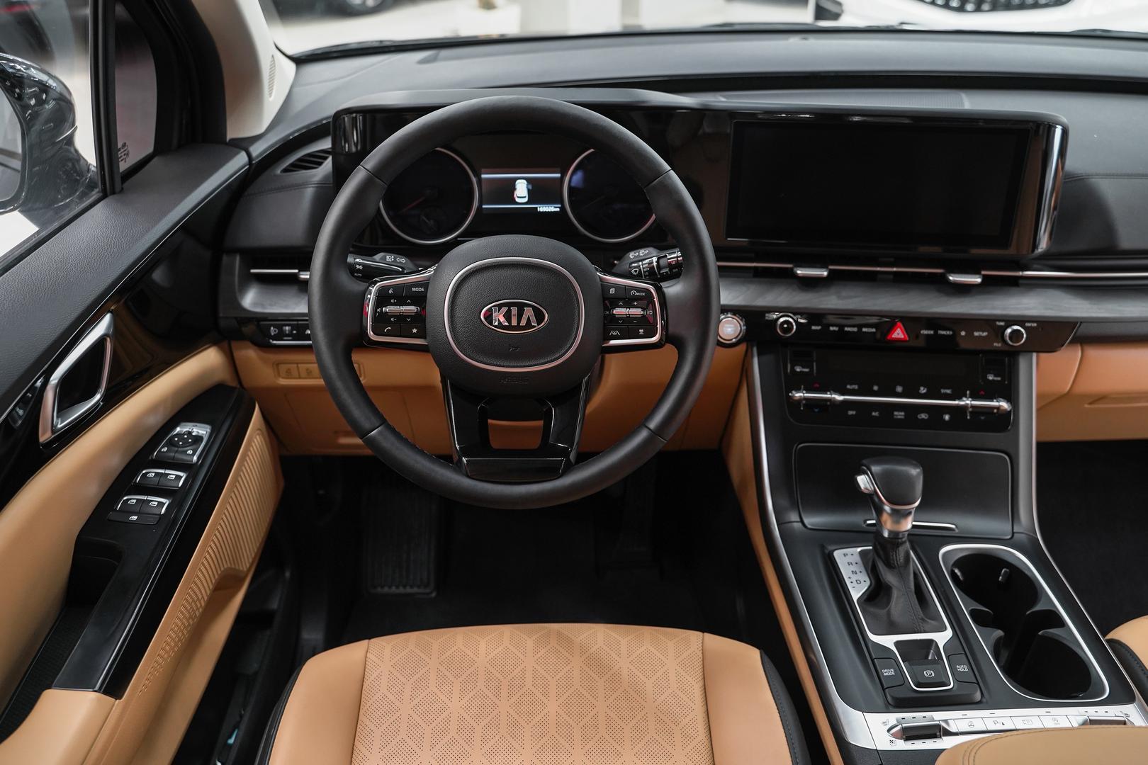 Kia Carnival 2021, черный, ДЦ Орехово