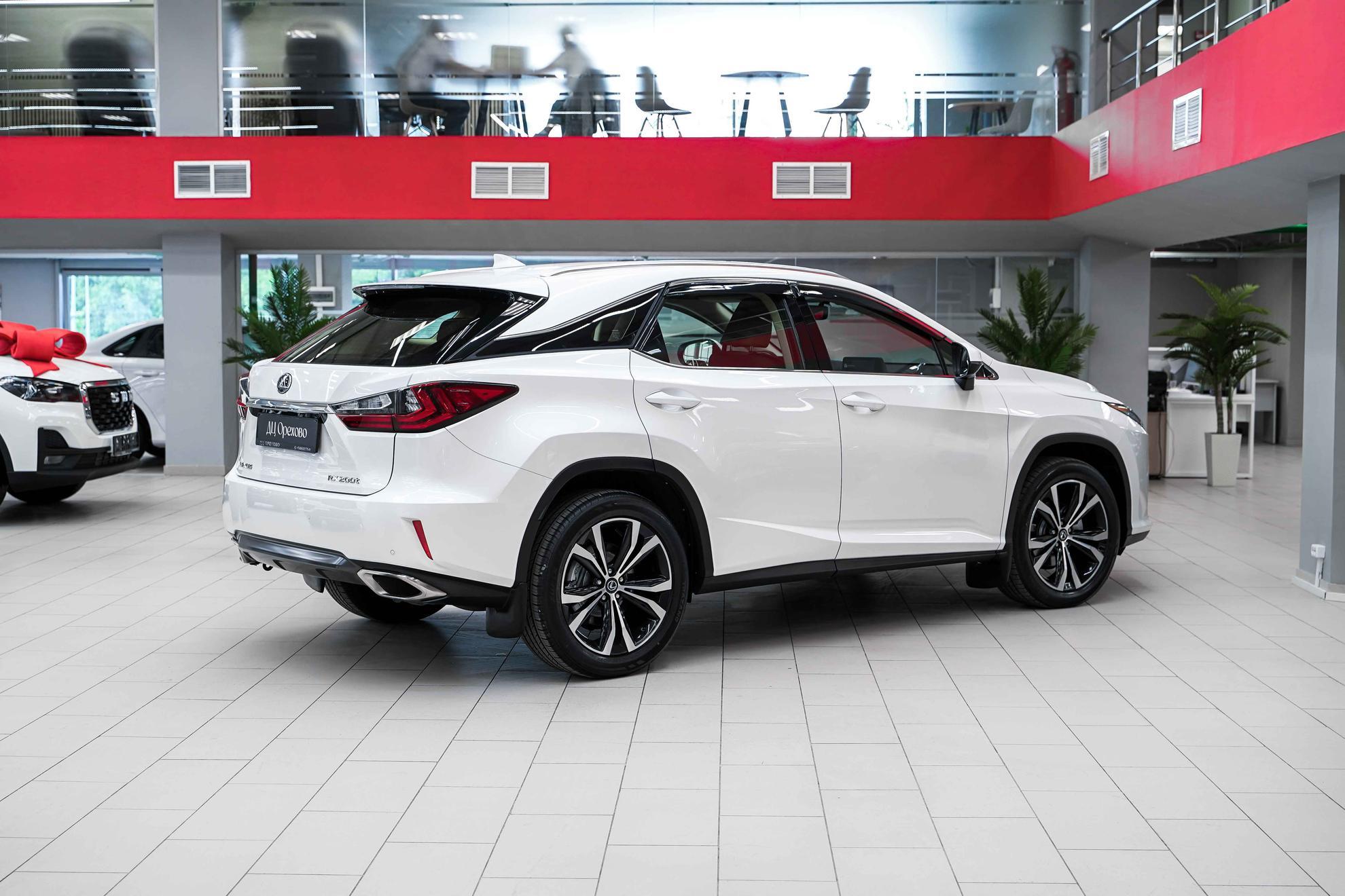 Lexus RX 2016, белый, ДЦ Орехово