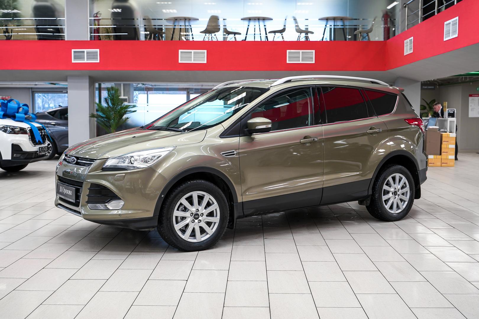 Ford Kuga 2013, зеленый, ДЦ Орехово