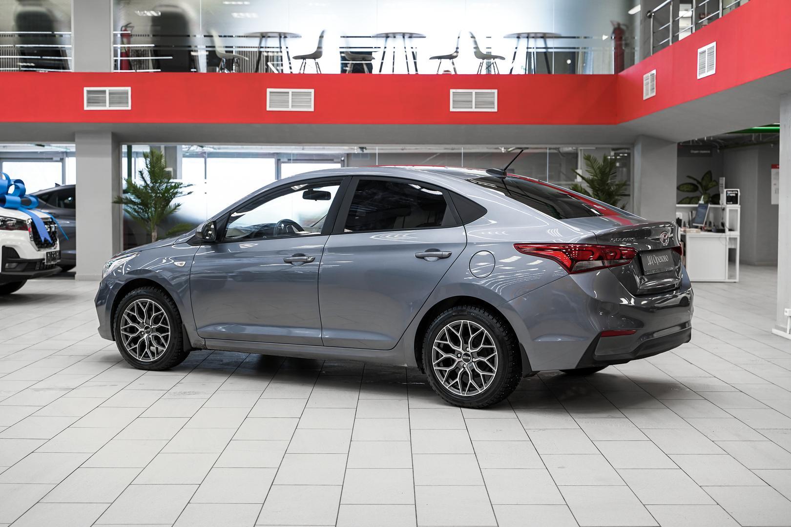 Hyundai Solaris 2018, серый, ДЦ Орехово