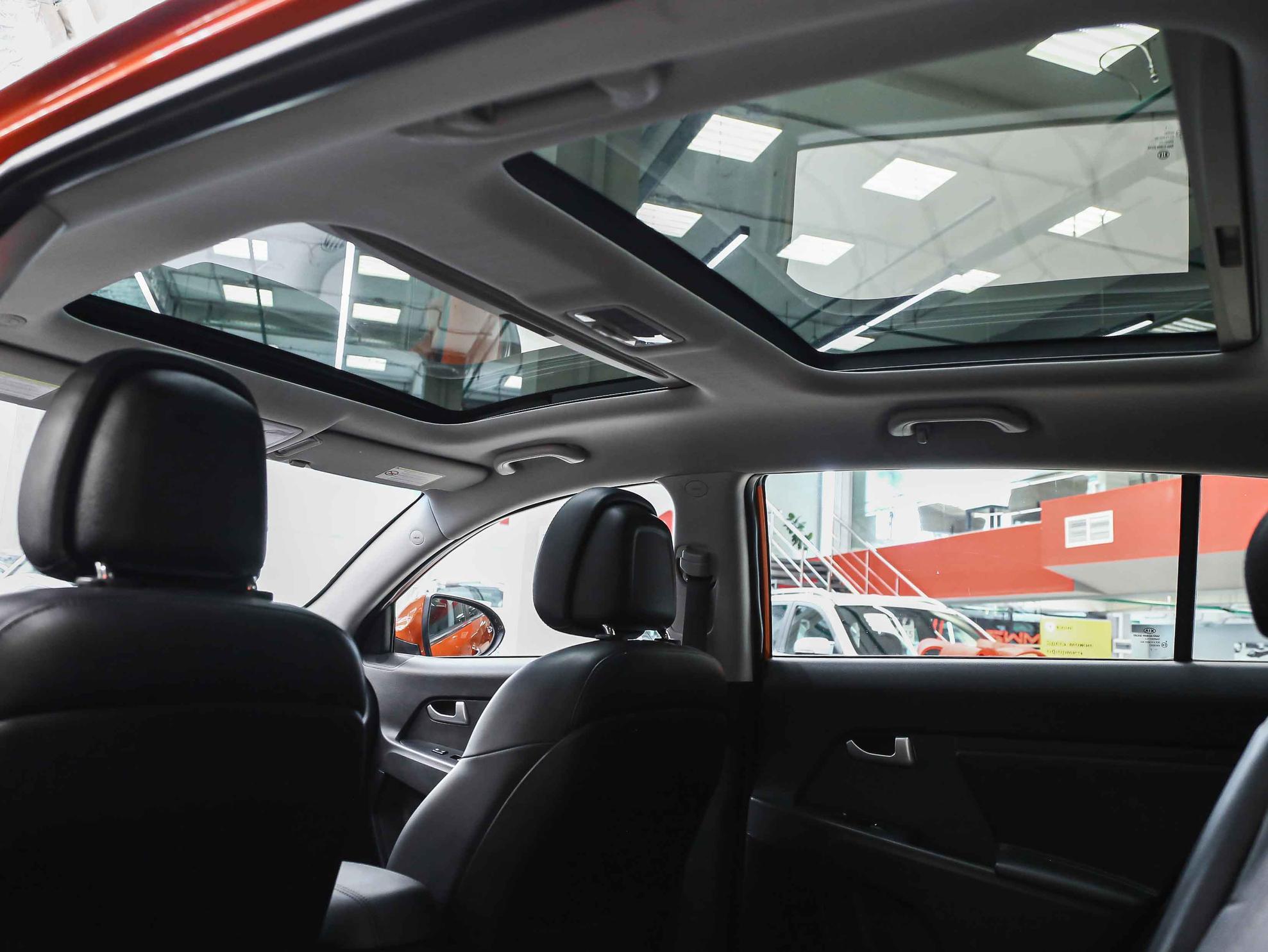 Kia Sportage 2012, оранжевый, ДЦ Орехово