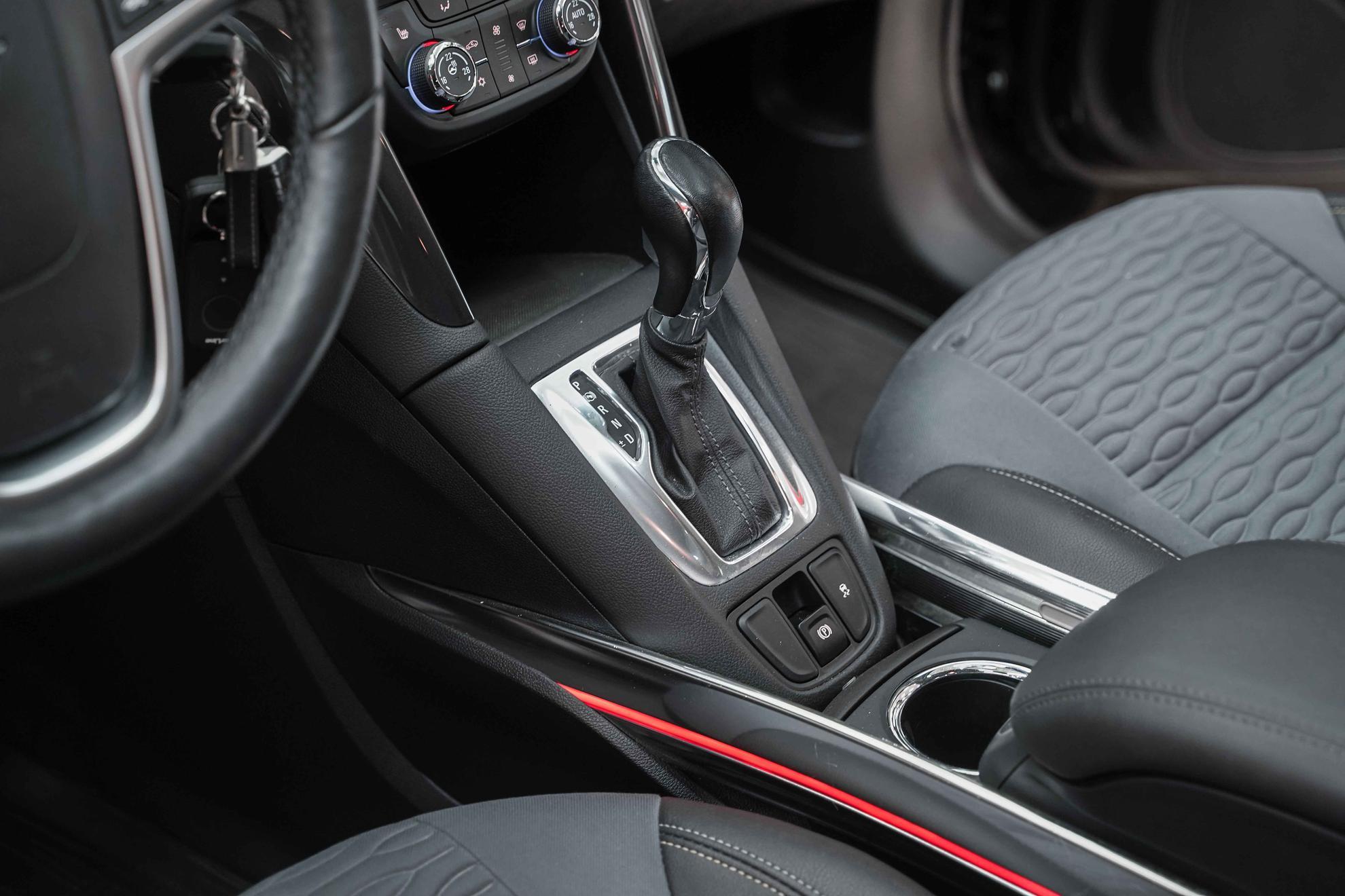 Opel Zafira 2014, коричневый, ДЦ Орехово