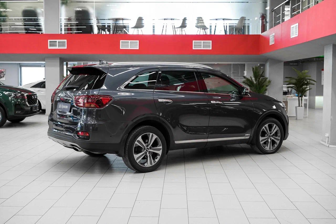 Kia Sorento 2018, серый, ДЦ Орехово