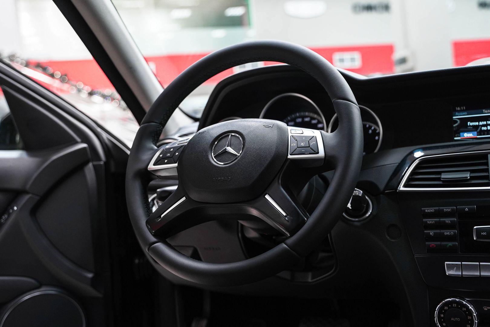 Mercedes-Benz C-Класс 2012, черный, ДЦ Орехово