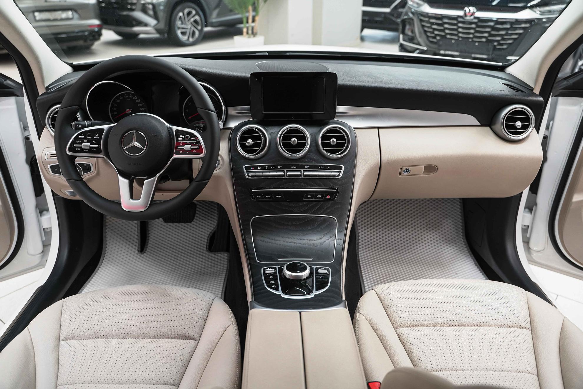 Mercedes-Benz C-Класс 2019, белый, ДЦ Орехово