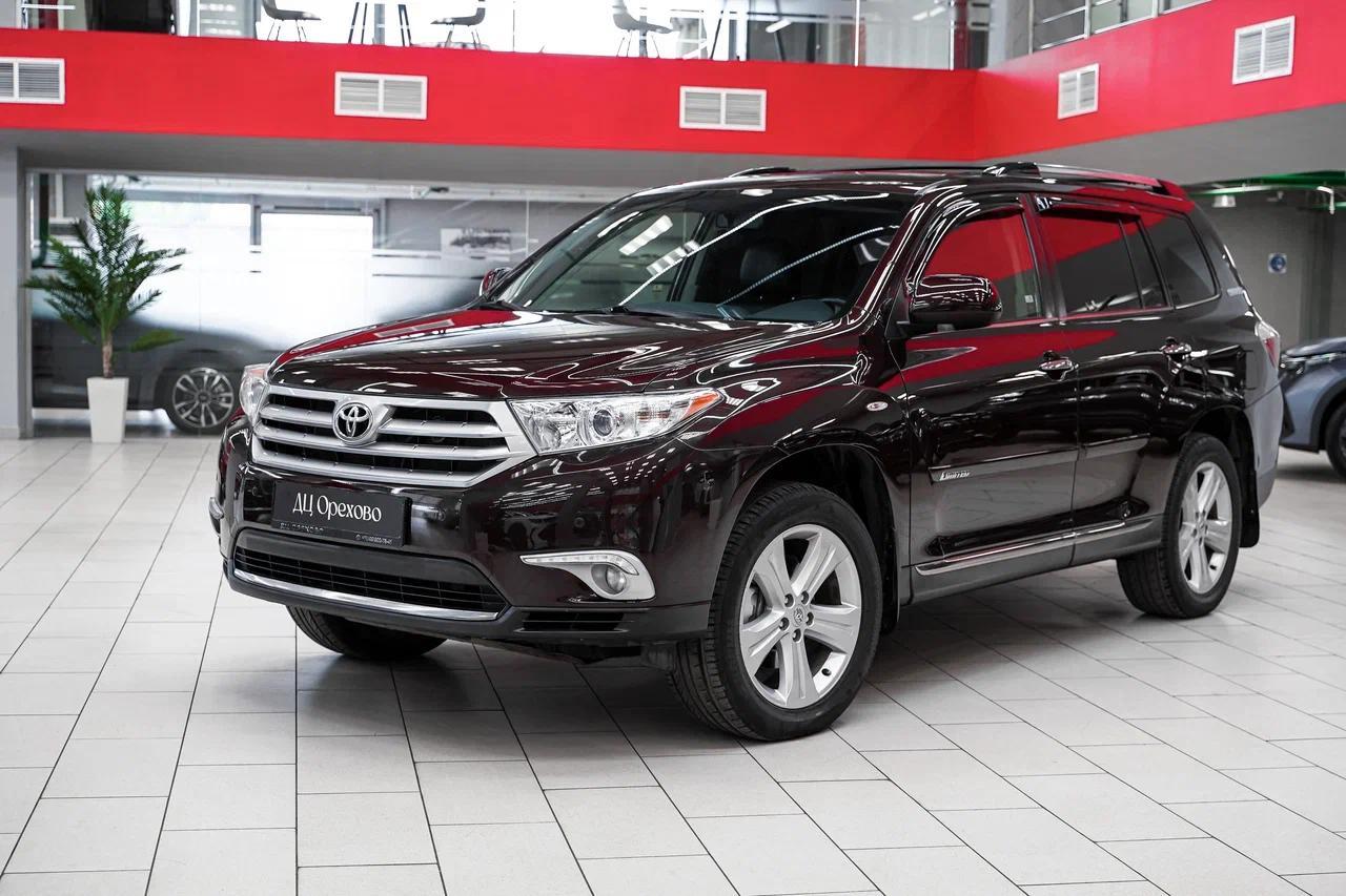 Toyota Highlander 2013, пурпурный, ДЦ Орехово