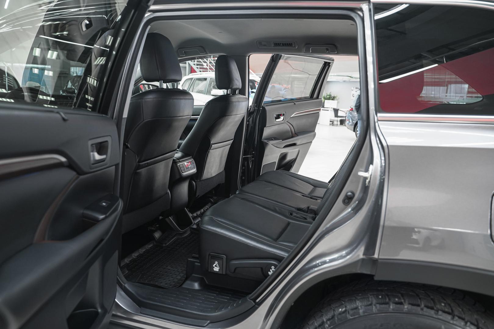 Toyota Highlander 2014, серый, ДЦ Орехово