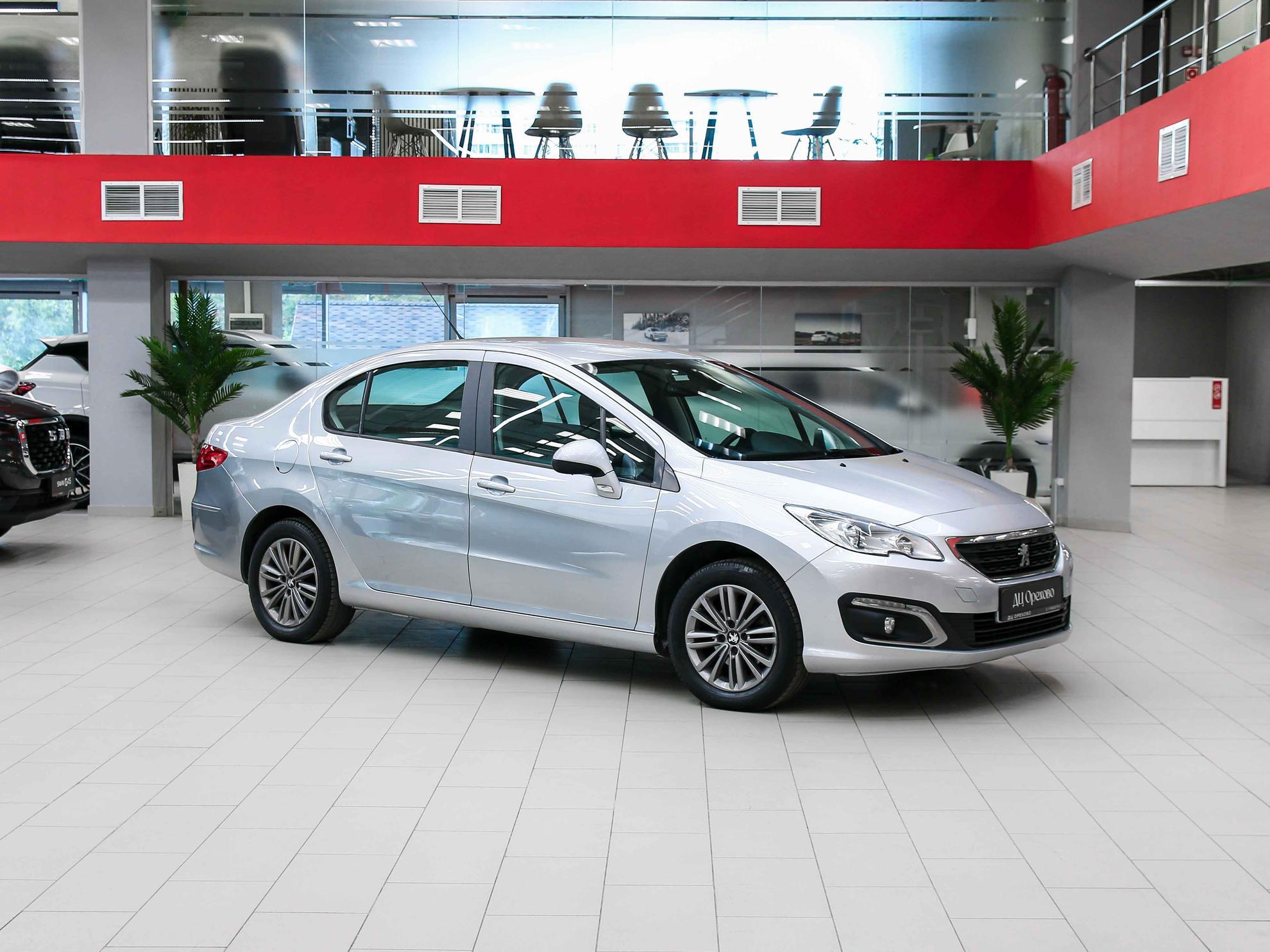 Peugeot 408 2017, серебряный, ДЦ Орехово