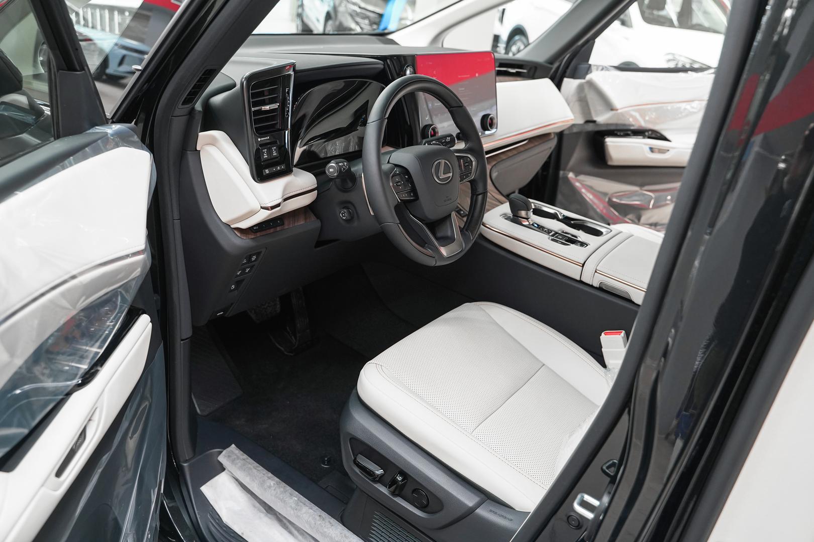 Lexus LM 2026, черный, ДЦ Орехово