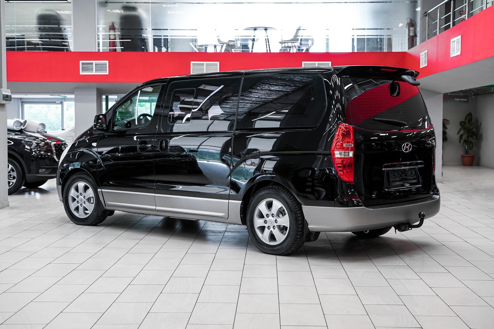 Hyundai Grand Starex 2011, черный, ДЦ Орехово
