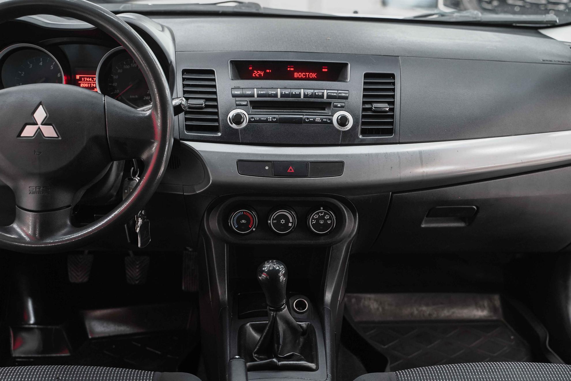 Mitsubishi Lancer 2010, серый, ДЦ Орехово