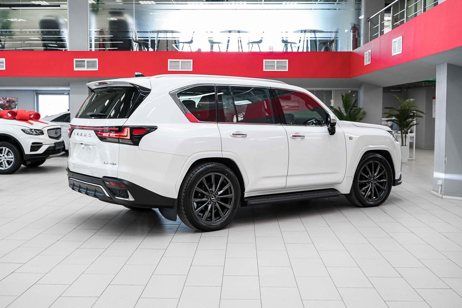 Lexus LX 2026, белый, ДЦ Орехово