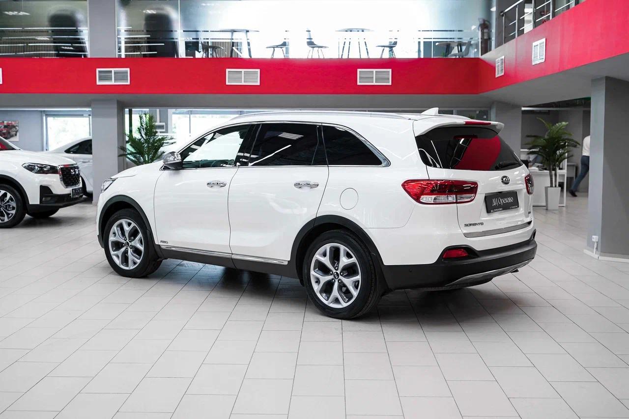 Kia Sorento 2016, белый, ДЦ Орехово