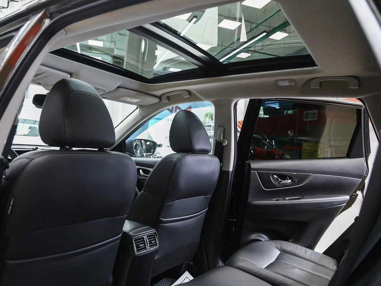 Nissan X-Trail 2015, зеленый, ДЦ Орехово