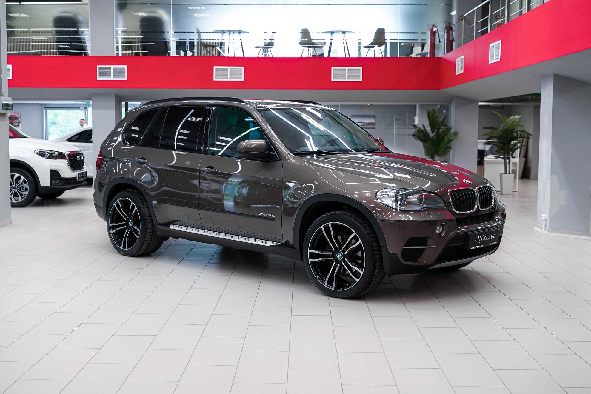 BMW X5 2013, коричневый, ДЦ Орехово