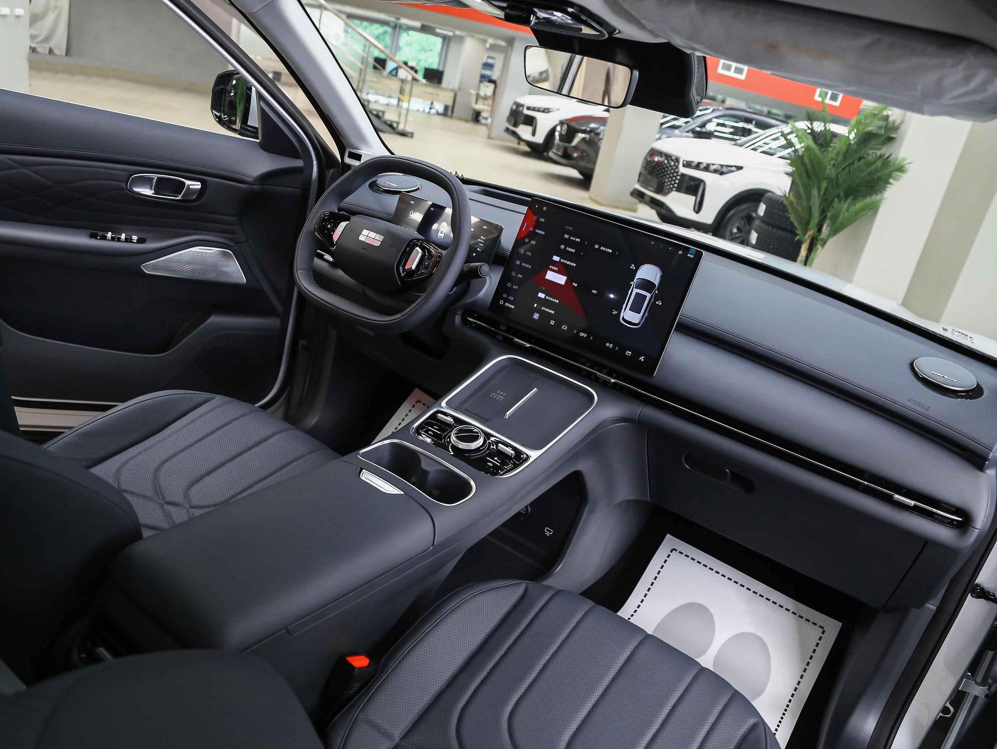 Geely Galaxy Starship 7 2025, серый, ДЦ Орехово