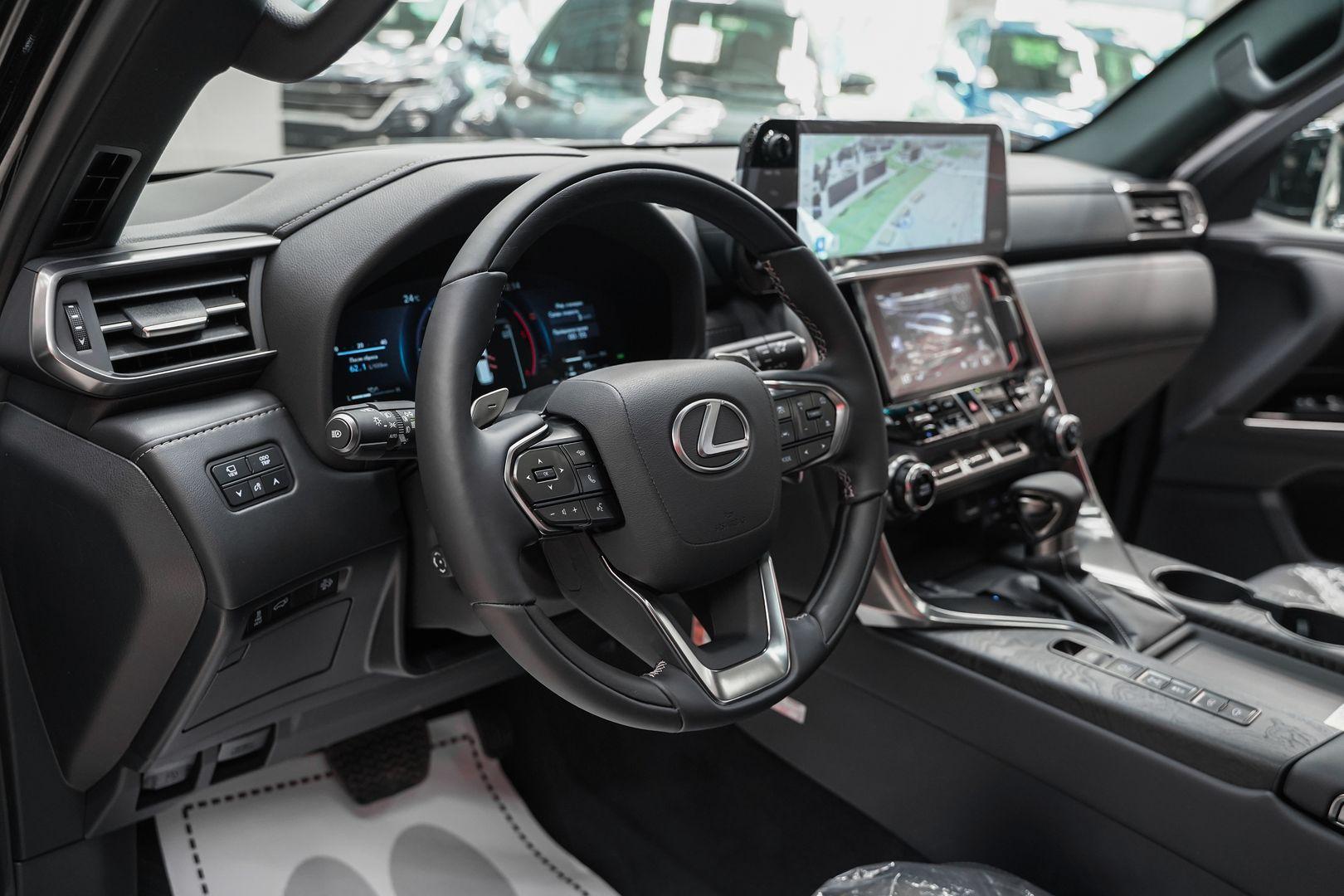 Lexus LX 2025, черный, ДЦ Орехово