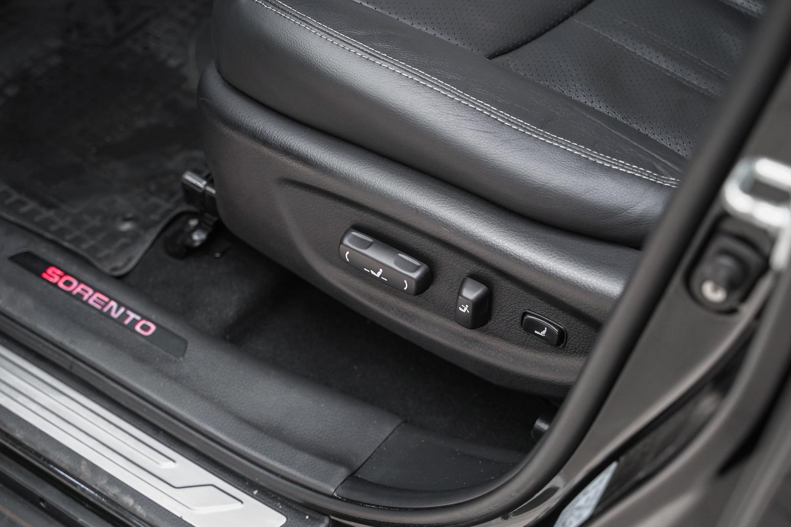 Kia Sorento 2012, черный, ДЦ Орехово