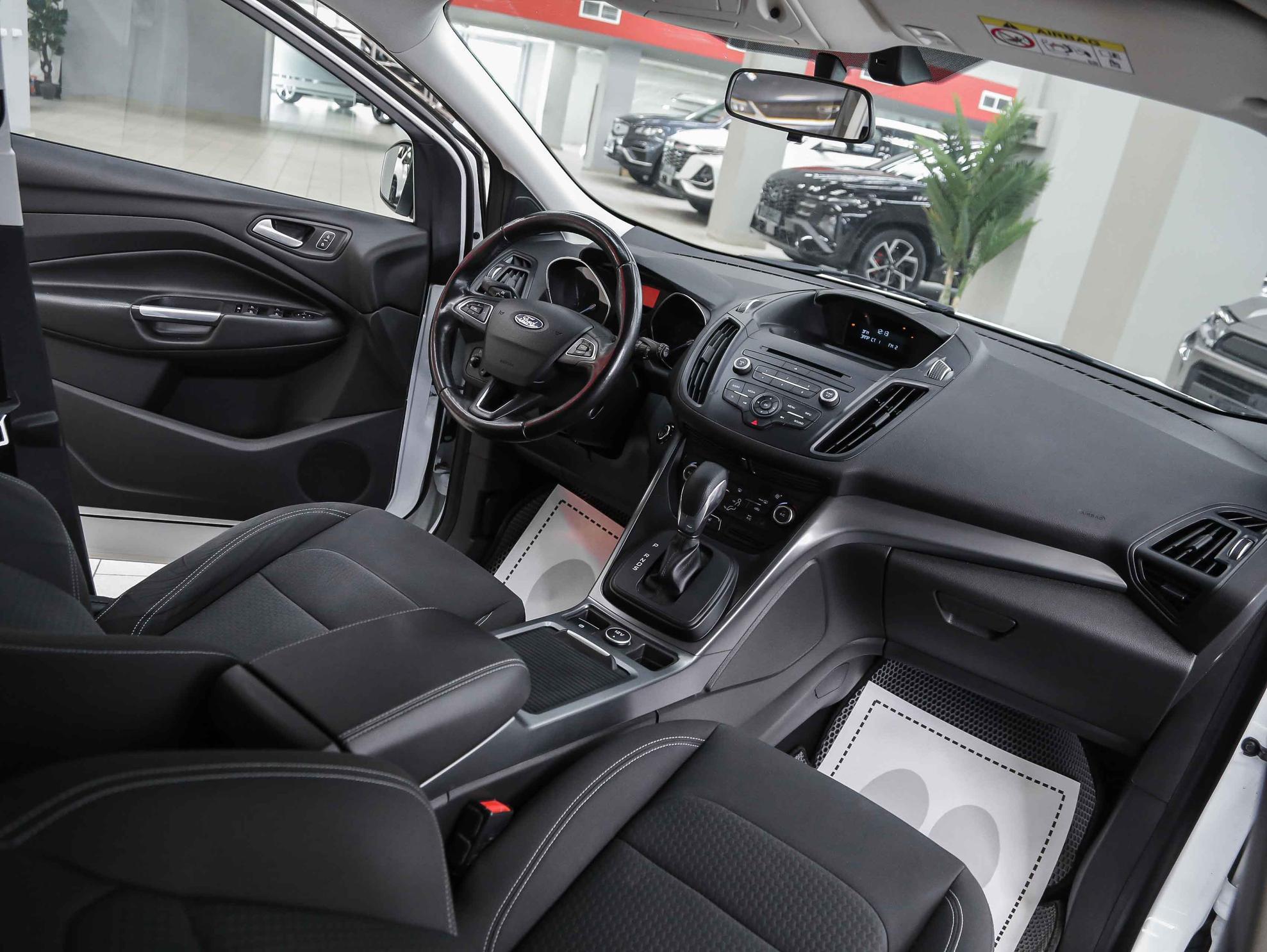 Ford Kuga 2018, белый, ДЦ Орехово