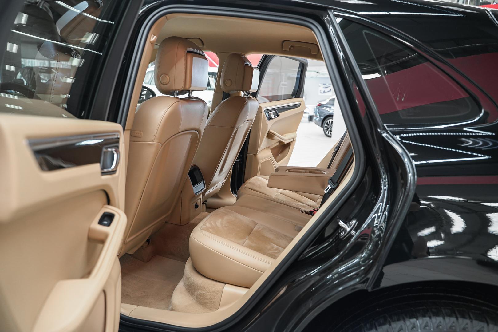 Porsche Macan 2014, черный, ДЦ Орехово