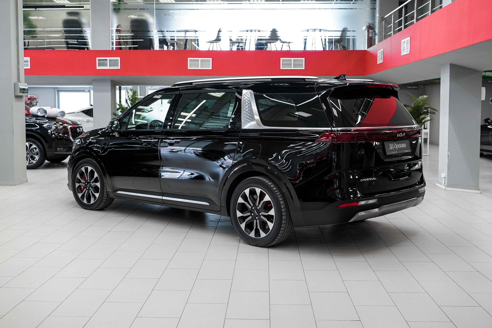 Kia Carnival 2023, черный, ДЦ Орехово