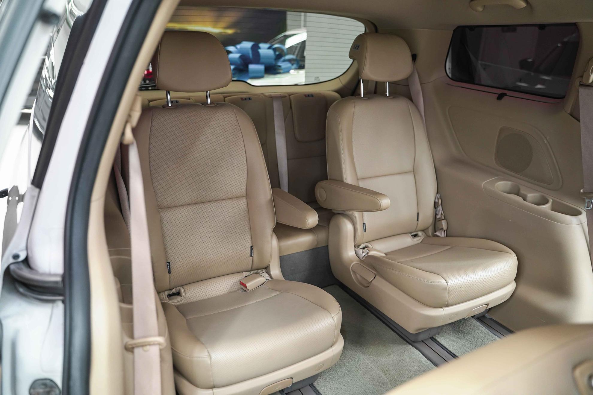 Kia Carnival 2018, белый, ДЦ Орехово