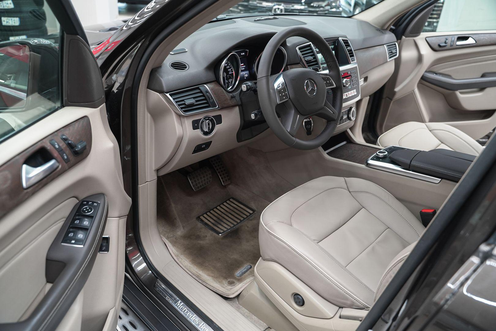 Mercedes-Benz M-Класс 2013, коричневый, ДЦ Орехово
