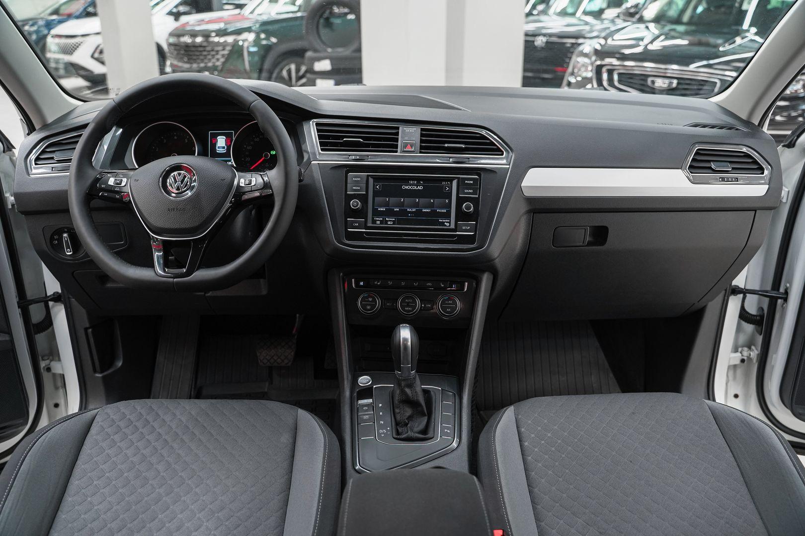 Volkswagen Tiguan 2017, белый, ДЦ Орехово