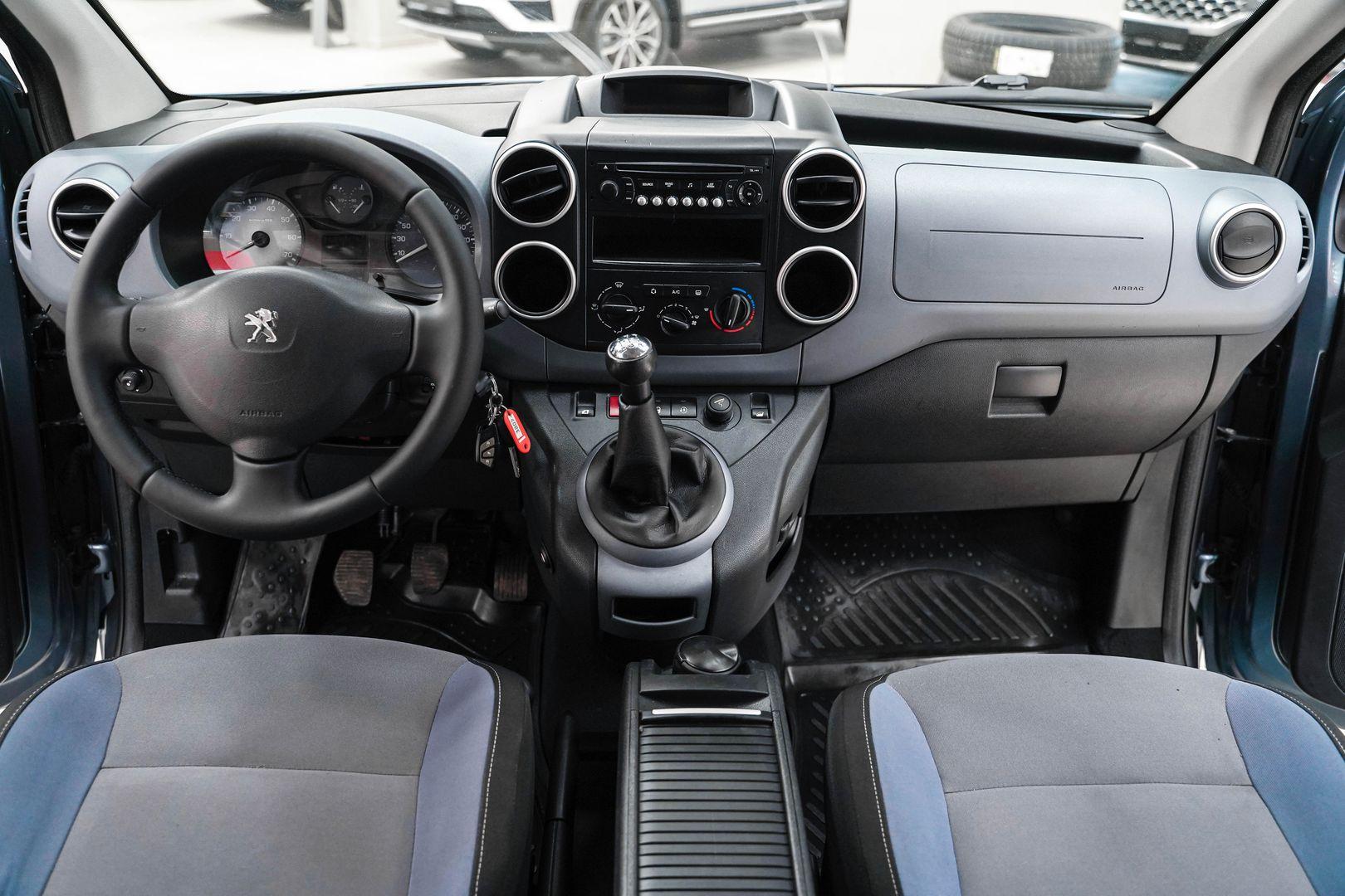 Peugeot Partner 2012, серый, ДЦ Орехово