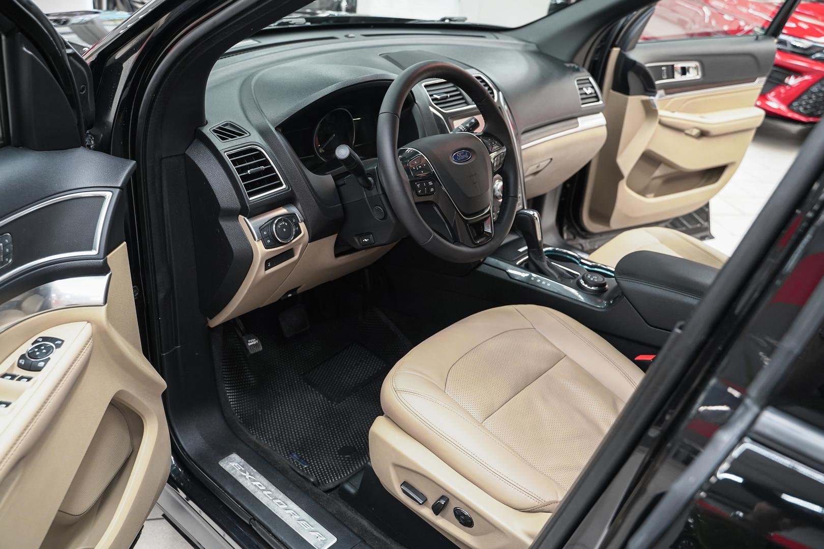 Ford Explorer 2016, черный, ДЦ Орехово