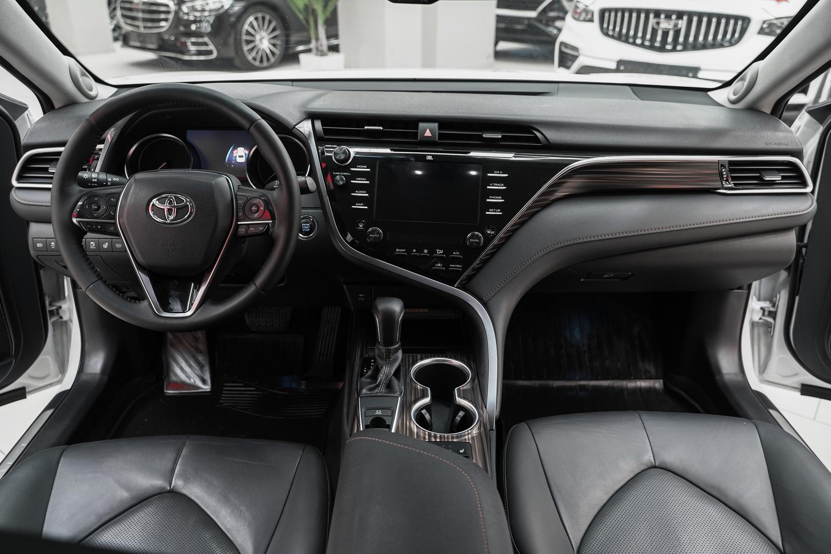 Toyota Camry 2020, белый, ДЦ Орехово