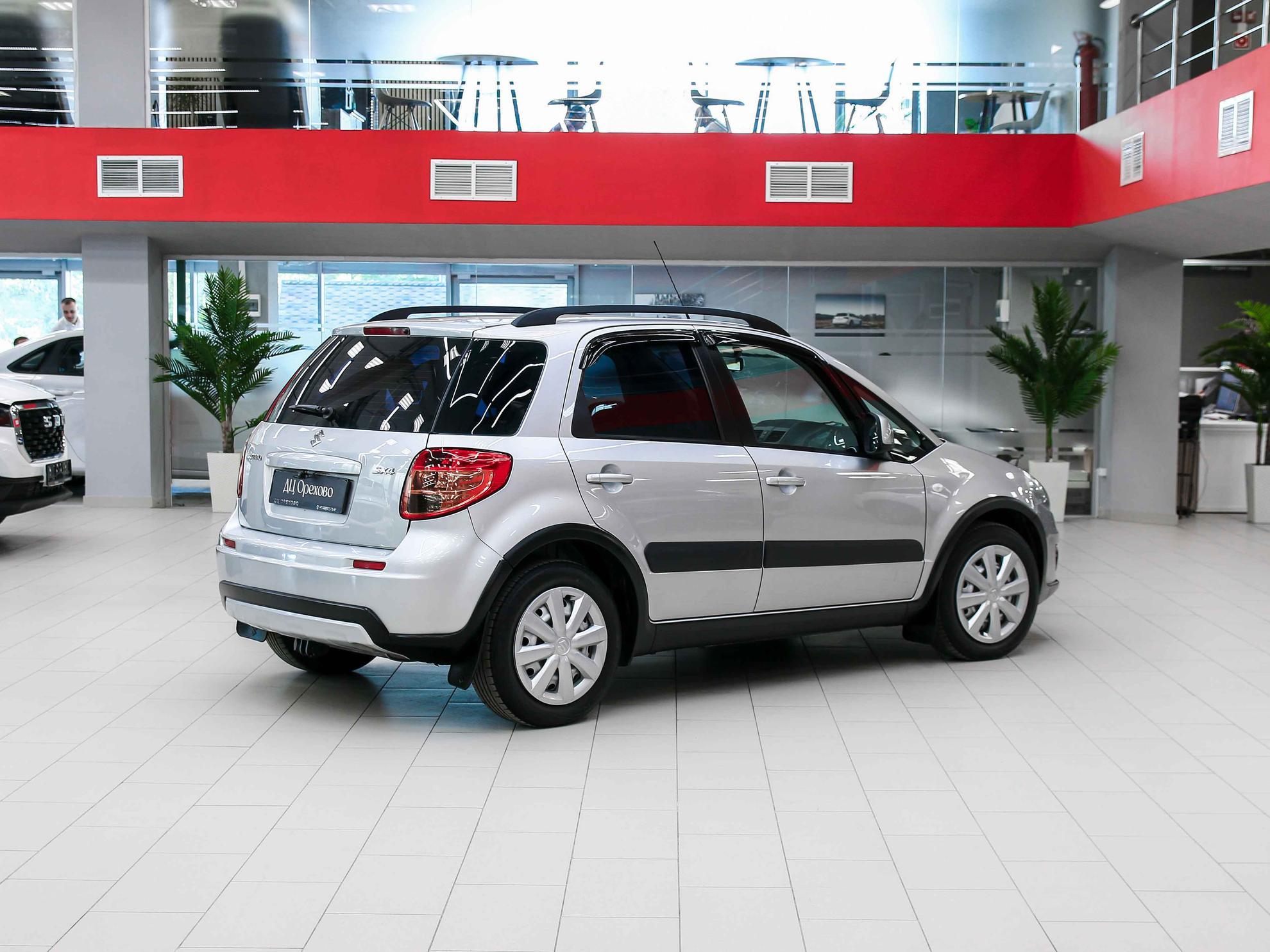 Suzuki SX4 2011, серебряный, ДЦ Орехово