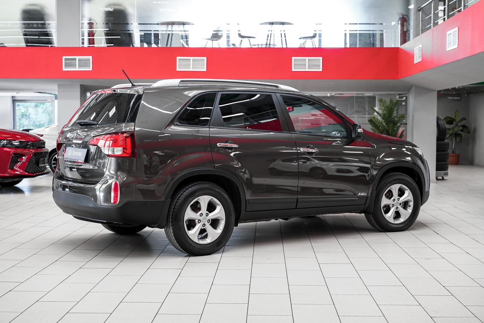 Kia Sorento 2015, бежевый, ДЦ Орехово