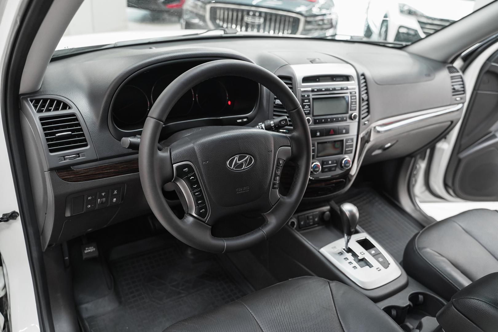Hyundai Santa Fe 2012, белый, ДЦ Орехово