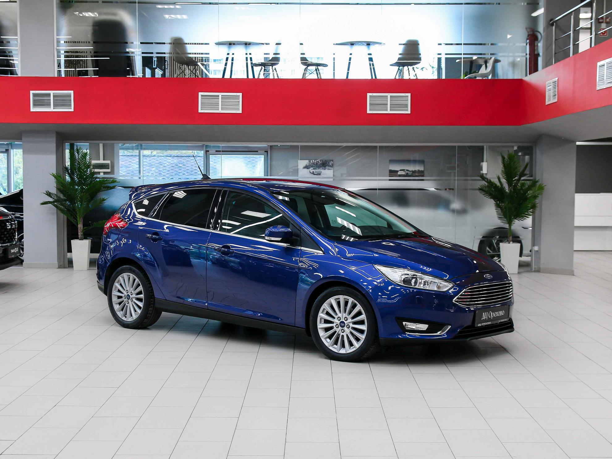 Ford Focus 2017, синий, ДЦ Орехово