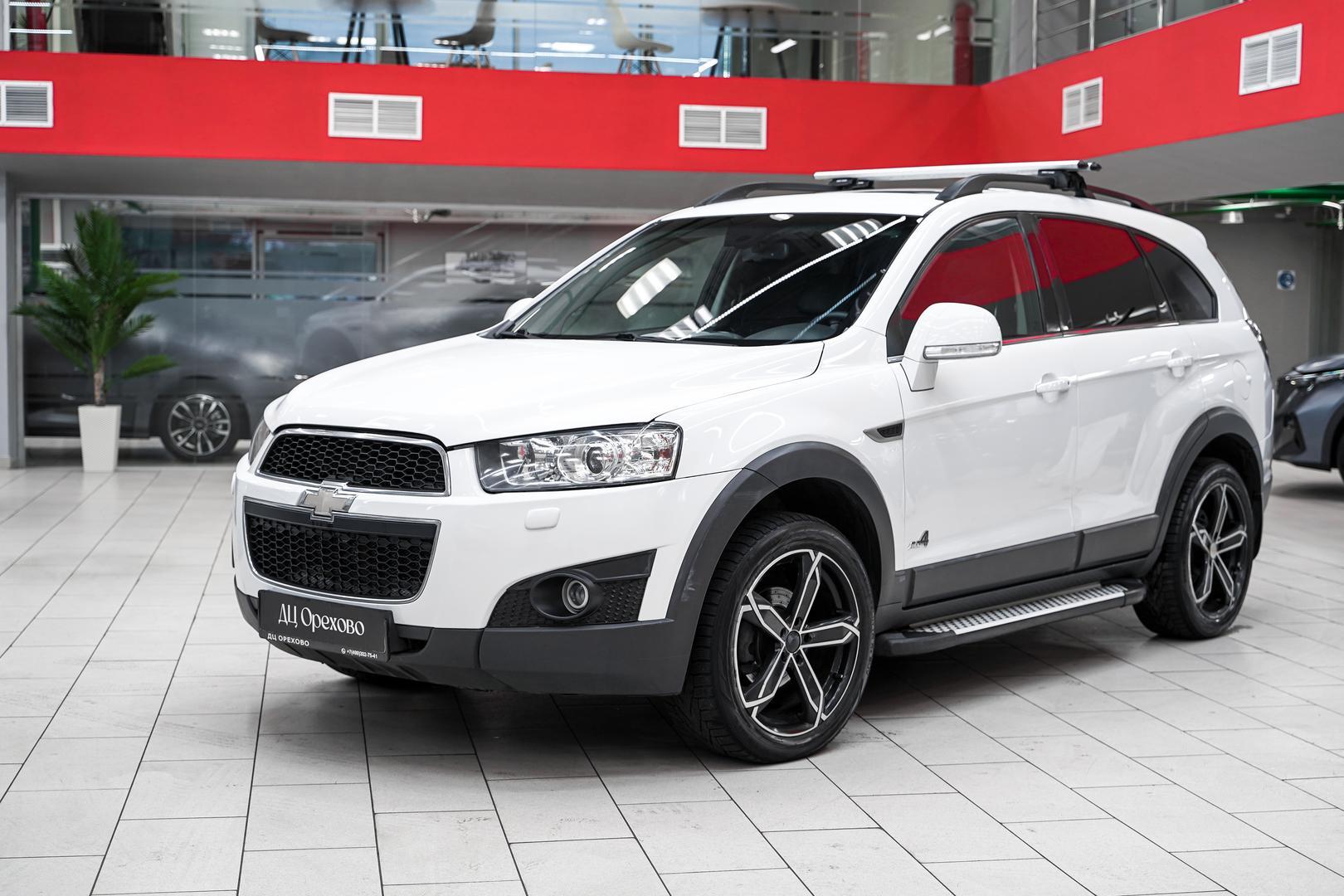 Chevrolet Captiva 2012, белый, ДЦ Орехово