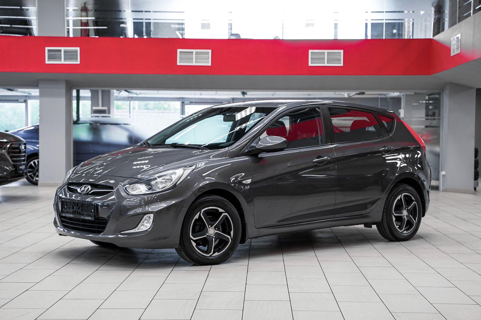 Hyundai Solaris 2013, серый, ДЦ Орехово