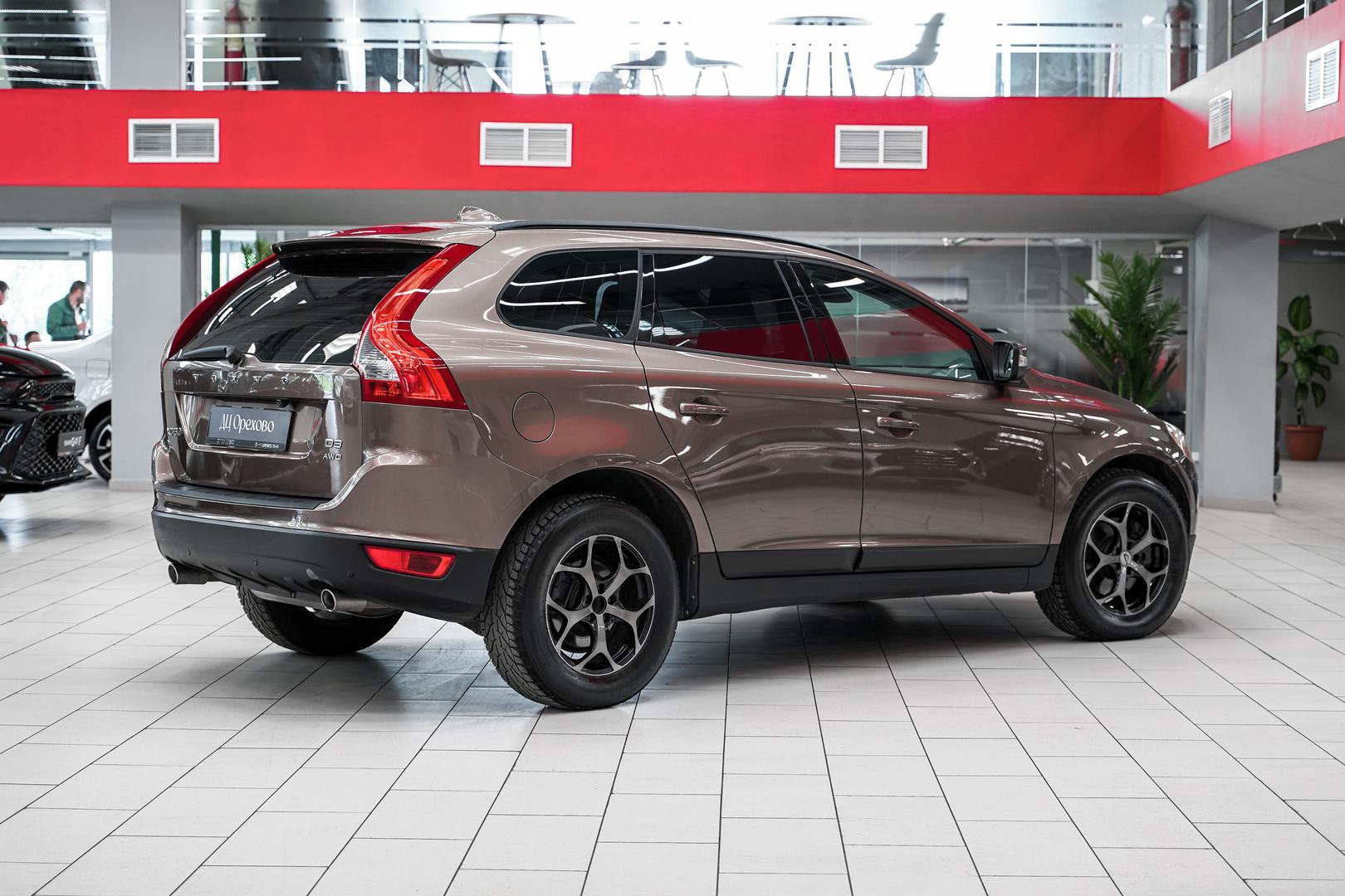 Volvo XC60 2011, коричневый, ДЦ Орехово