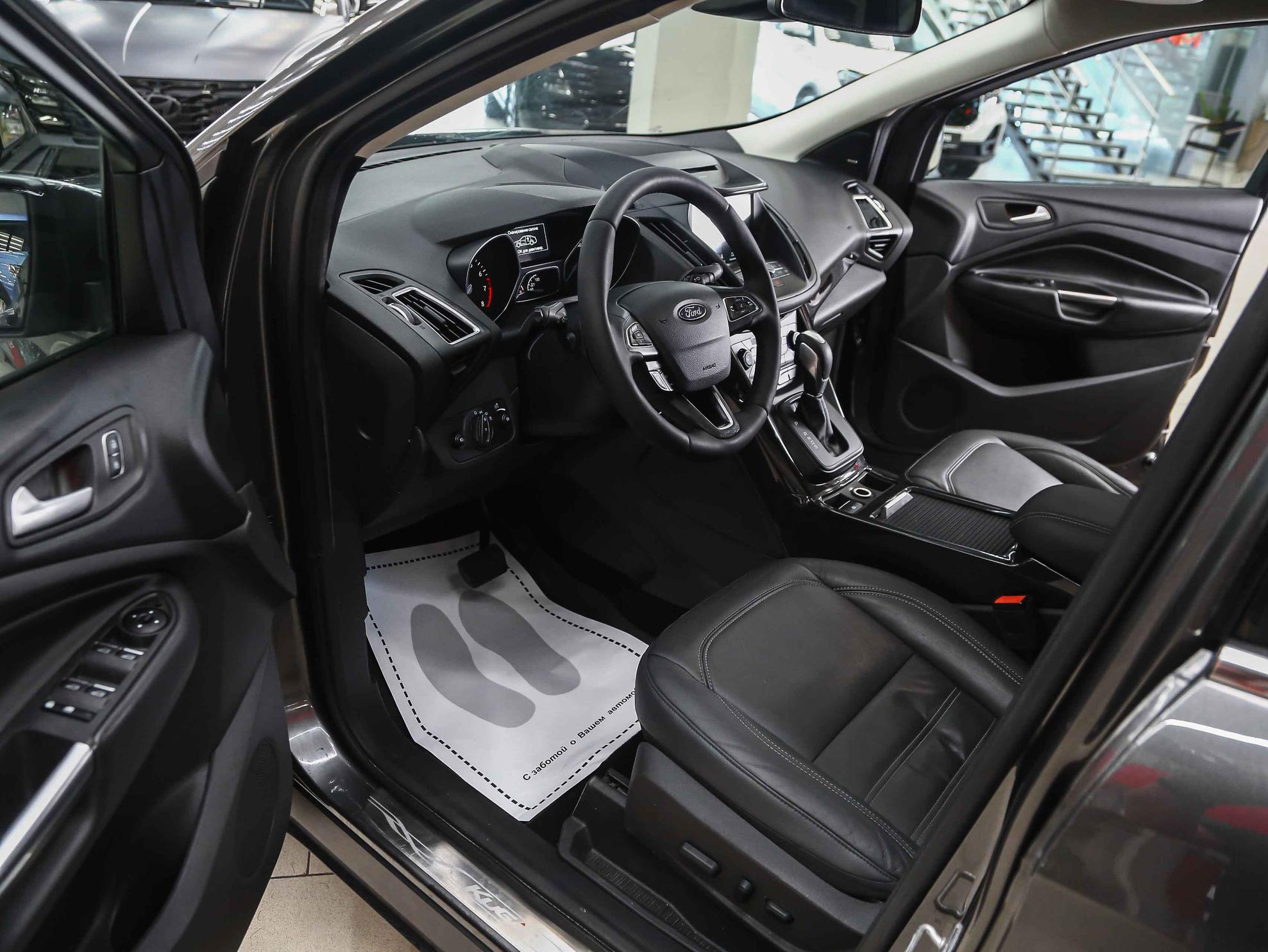 Ford Kuga 2017, серый, ДЦ Орехово